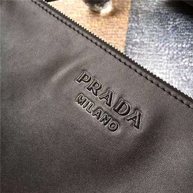 原单Prada手拿包-顶级一比一普拉达VR0667男休闲黑手拿包logo细节图