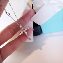 高仿蒂芙尼Tiffany新贵钻石十字架项链
