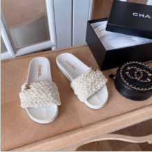 精仿chanel香奈儿手工小串珠缝线新款珍珠蜜儿白色拖鞋