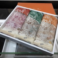 精仿围巾LP皮雅娜‘多姿的花卉’100%300支纯羊绒围巾
