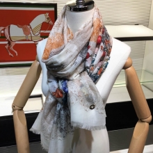精仿围巾LP皮雅娜‘多姿的花卉’100%300支纯羊绒围巾