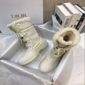 dior迪奥2020秋冬最新白色毛毛系带高筒靴