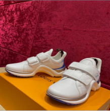 Loui Vuitton 驴家牌 路易威登20新款魔术贴老爹鞋