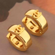 新款香奈儿中古系列金色双C半圆耳环耳钉